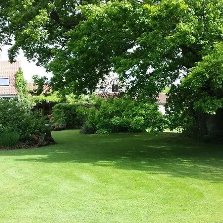 Bed & Breakfast Claxton Hall 4*